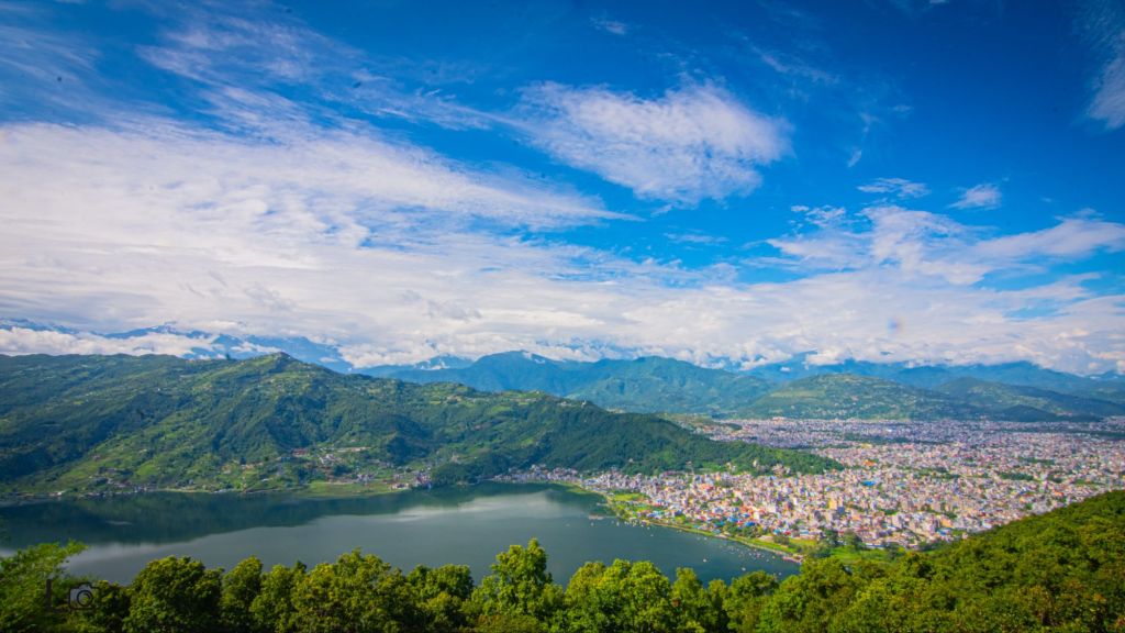 घनघोरका आँधिपुराणहरू।